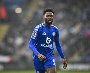 记者:恩迪迪预计今夏仍将离队,勒沃库森最近向莱斯特城询价