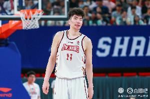 媒体人:余嘉豪2000欧元的月薪在西乙联赛属于高薪行列