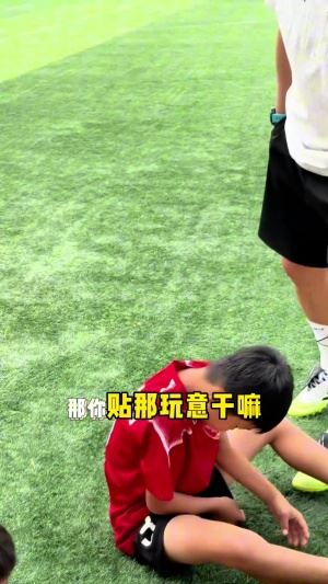 严厉教育青训球员!杜震宇:踢球学点好的,别整文身!我不想看见