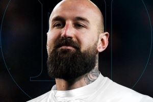 瓦尼亚:那不勒斯是冠军&孔蒂会决定首发,若能夺冠我愿刮掉胡子