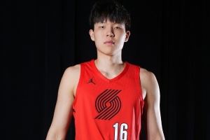 媒体人:杨瀚森在老鹰的试训时间是他接触的所有球队中第二长的