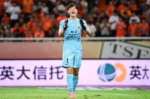 颜骏凌:有4支球队都有夺冠希望,这样的中超才有意思