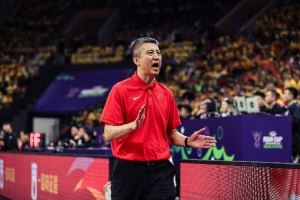 苏群:这支中国男篮的进攻是最近很多年来的最强 真得感谢郭士强