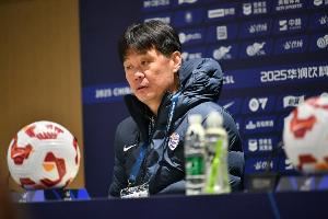 李霄鹏为国安辩护:我也经常在主场被喊下课 球迷应该保持宽容