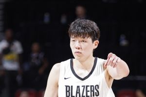 朱芳雨:杨瀚森还有很多的提升空间 还需要更多时间来适应NBA强度