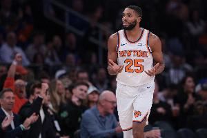  哈特：大桥在打自己节奏篮球不被其他事干扰 专注做自己