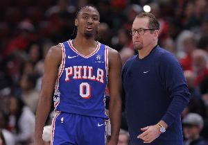  剑走偏锋！76人第三节净效率-38.7联盟垫底 但末节+31.6联盟第一