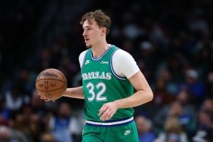  拉加·贝尔：要对弗拉格有耐心 他还是个孩子 他有赢球的天赋