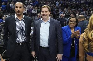  阿里纳斯：浓眉&欧文伤缺都怪尼科？他就是替罪羊 老板根本不懂球