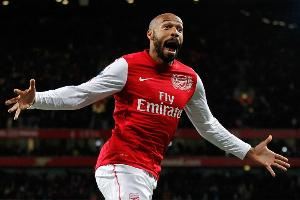  TA：球员版长袖球衣全面回归，除功能性外也注重风格和个人表达