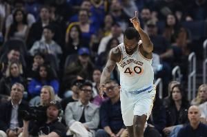  高效！马刺巴恩斯目前进180俱乐部&真实命中率74.7% 多项数据第一